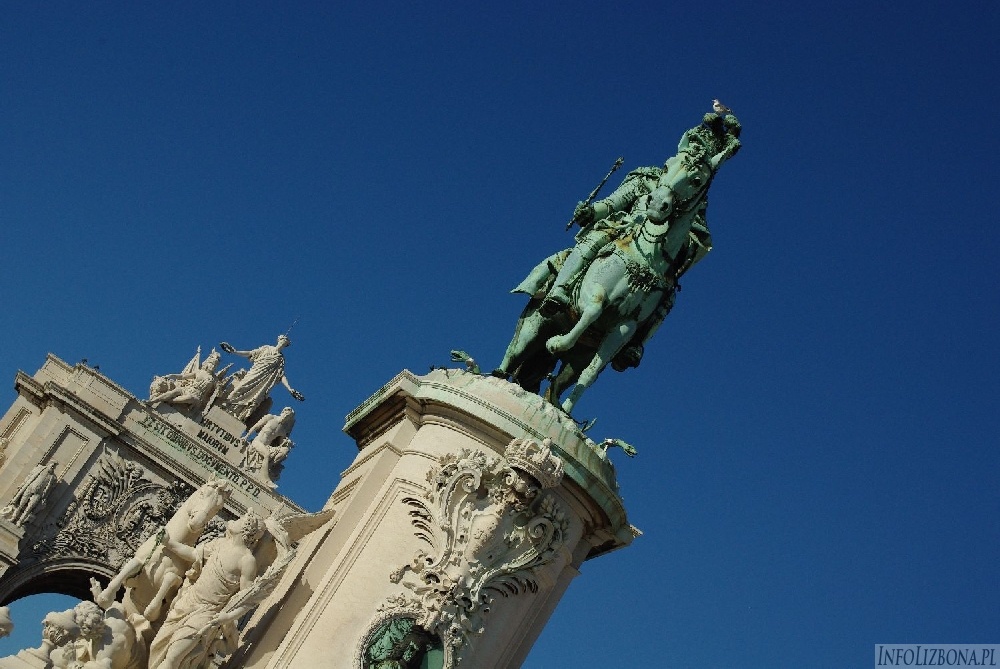 Estátua Equestre de Dom José I na Praça do Comércio w Lizbonie