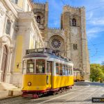 Lizbona Tramwaj 28 Żółty Historyczny Tramwaj numer 28 opis trasa bilety pierwszy przystanek skąd polski przewodnik tramwaje w Lizbonie jak kupić bilety informacje Lisbona