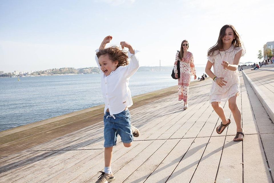 Lizbona dla dzieci i rodzin zwiedzanie Lizbony polecane plaże atrakcje i zabytki dzieci rodzina rodzinne zwiedzanie z przewodnikiem wycieczki dziecko co warto zobaczyć