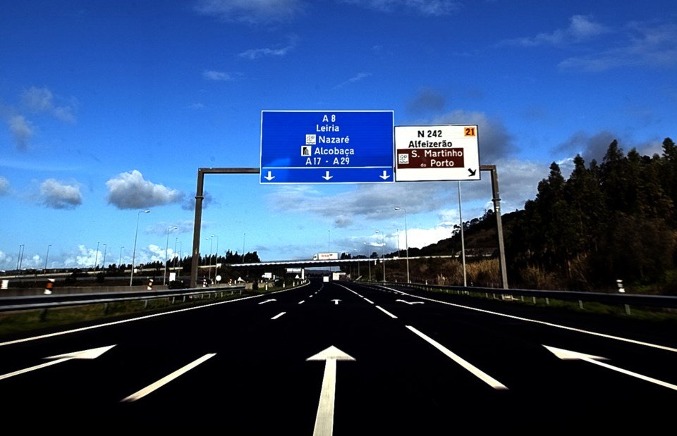 Portugalia Autostrady Jak Płacić Opłaty Winiety Zapłata Autostrada w Portugalii jak zapłacić aktualne ceny informacje płatne bezpłatne drogi Highways Portugal Przewodnik Poradnik Instrukcja System