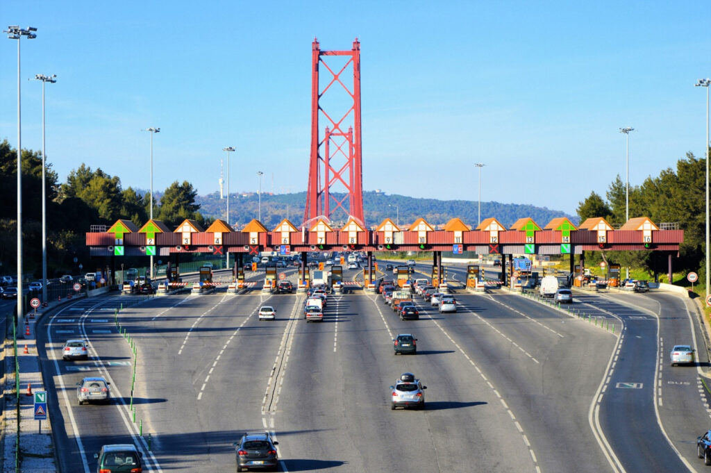 Portugalia Autostrady Jak Płacić Opłaty Winiety Zapłata Autostrada w Portugalii jak zapłacić aktualne ceny informacje płatne bezpłatne drogi Highways Portugal Przewodnik Poradnik Instrukcja System